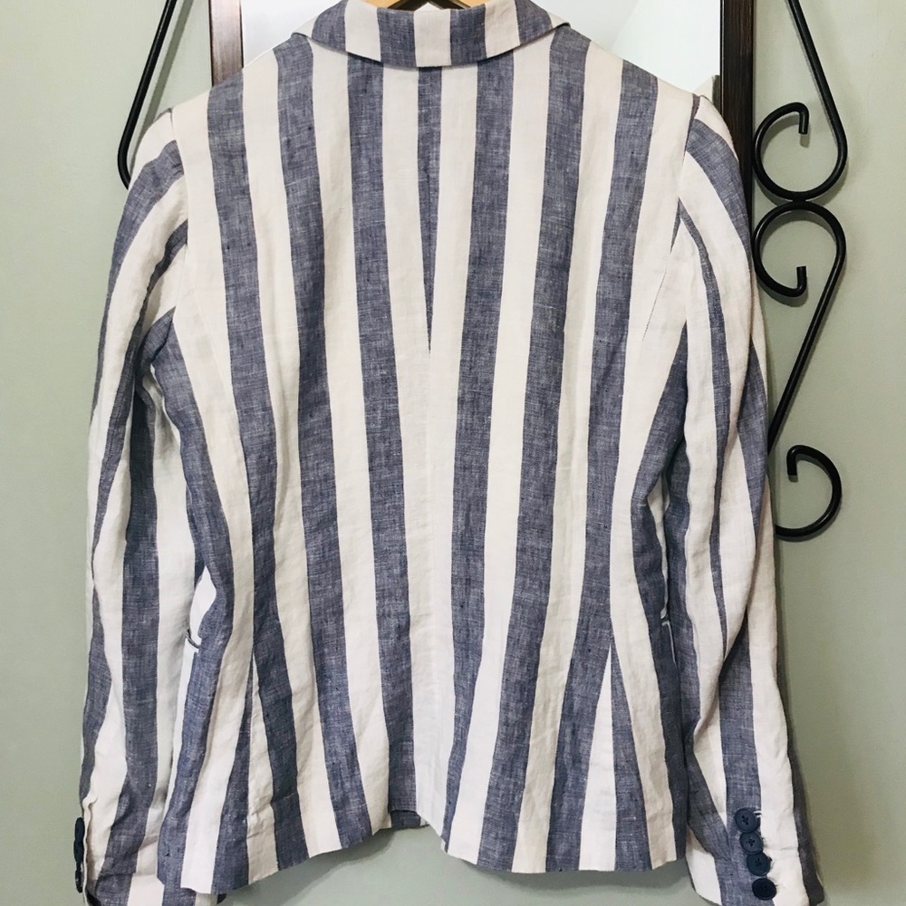 Linen Blazer - Picture 3 of 8